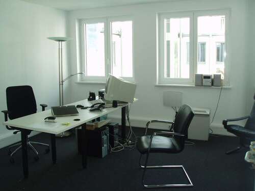 Foto - Büro in Trittau 455,40 € 66 m² - 455,40&nbsp;EUR Kaltmiete, ca.&nbsp; 66,00&nbsp;m&sup2;