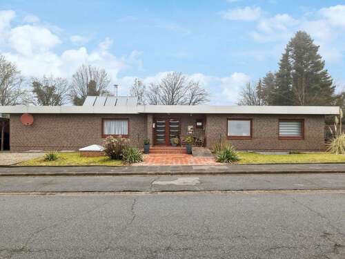 Foto - Haus zum Kaufen in Nortorf 799.000,00 € 424 m²