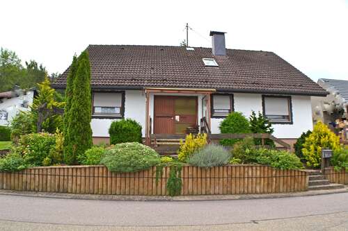Foto - Haus zum Kaufen in Neuenbürg 539.000,00 € 139 m²