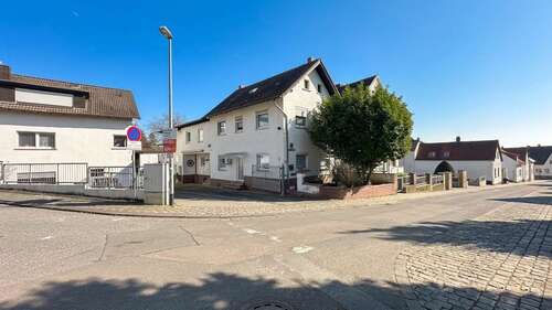 Foto - Haus zum Kaufen in Essenheim 349.000,00 € 164 m²