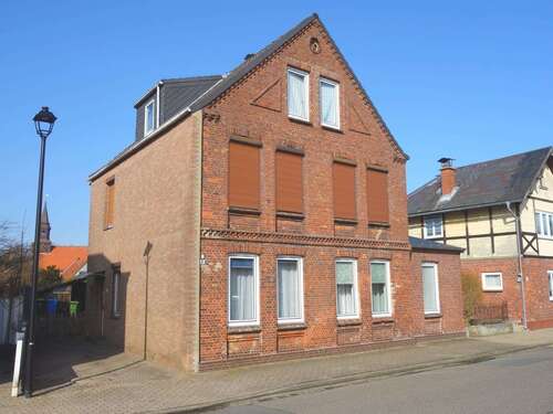 Foto - Haus zum Kaufen in Brunsbüttel 155.000,00 € 177 m²