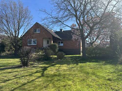 Foto - Haus zum Kaufen in Holle 379.000,00 € 179 m²