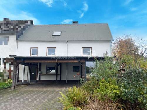 Foto - Haus zum Kaufen in Netphen Irmgarteichen 199.000,00 € 211 m²