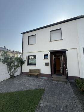 Foto - Haus zum Kaufen in Niederkassel 370.000,00 € 81 m²