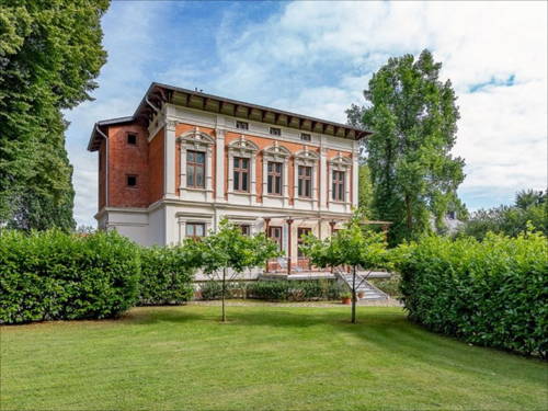 Foto - Haus zum Mieten in Kellinghusen 7.500,00 € 508 m²