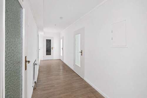Foto - Wohnung zum Mieten in Halle 650,00 € 92 m²