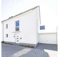 Haus zum Mieten in Düsseldorf 2.050,00 € 150 m²