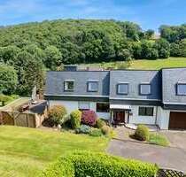 Haus zum Kaufen in Straßenhaus 427.000,00 € 310 m²