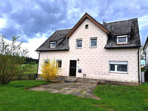 Foto - Haus zum Kaufen in Münchberg 99.000,00 € 136 m²