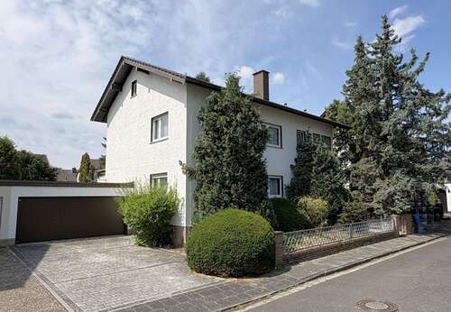Foto - Haus zum Kaufen in Bruchköbel 679.000,00 € 226 m²