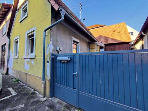 Foto - Haus zum Kaufen in Karlsruhe 165.000,00 € 88 m²