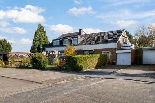 Foto - Haus zum Kaufen in Grevenbroich 840.000,00 € 285 m²