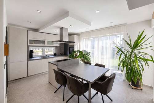 Foto - Haus zum Kaufen in Oberderdingen 695.000,00 € 148 m²