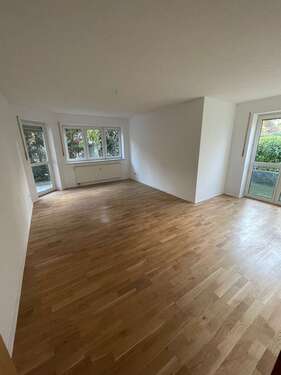 Foto - Wohnung zum Mieten in Neutraubling 903,84 € 85.51 m²
