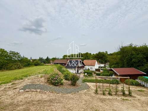 Foto - Haus zum Kaufen in Großkarlbach 599.000,00 € 300 m²