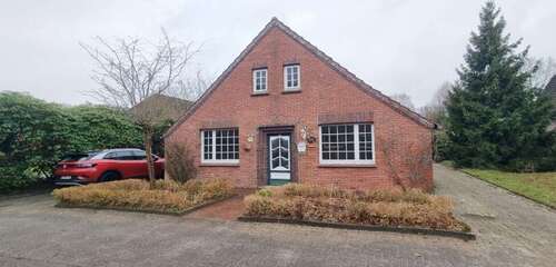 Foto - Haus zum Kaufen in Augustfehn 160.000,00 € 124.9 m²