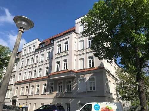 Foto - Wohnung zum Mieten in Halle 320,00 € 32.94 m²