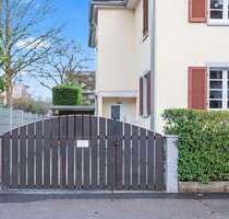 Haus zum Kaufen in Freiburg im Breisgau 1.585.000,00 € 250 m²