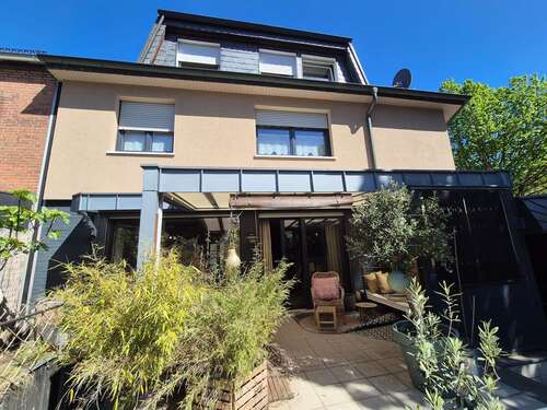 Foto - Haus zum Kaufen in Oberhausen 629.000,00 € 209 m²