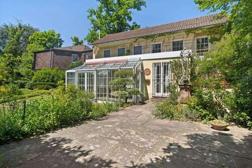 Foto - Haus zum Kaufen in Frankfurt am Main 2.645.000,00 € 442 m²