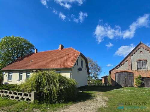 Foto - Haus zum Kaufen in Varchentin Klein Plasten 149.000,00 € 130 m²