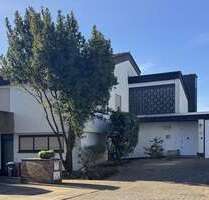 Haus zum Kaufen in Steinbach 840.000,00 € 220 m²