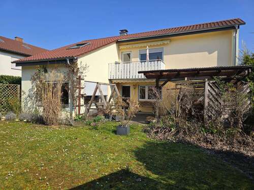 Foto - Haus zum Kaufen in Freiberg am Neckar 649.000,00 € 193 m²