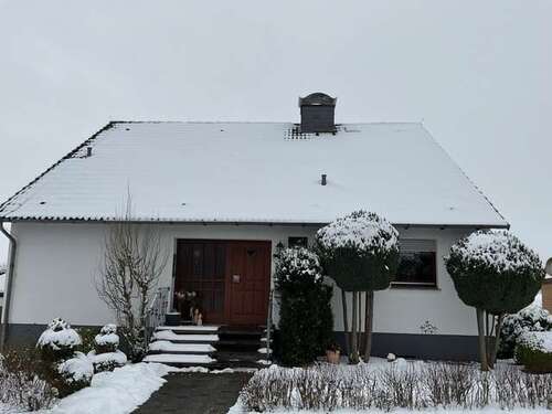 Foto - Haus zum Kaufen in Dassel 225.000,00 € 235 m²