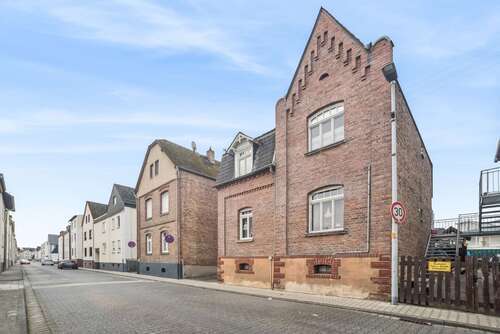 Foto - Haus zum Kaufen in Elz 419.000,00 € 201 m²