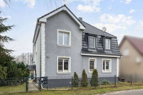 Foto - Haus zum Kaufen in Bestensee 680.000,00 € 200 m²