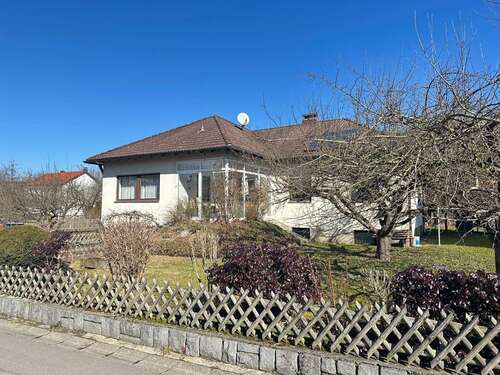 Foto - Haus zum Kaufen in Deggendorf 279.000,00 € 115 m²