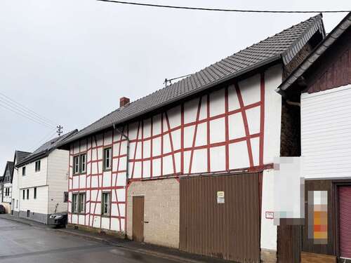 Foto - Haus zum Kaufen in Wershofen 88.000,00 € 204 m²