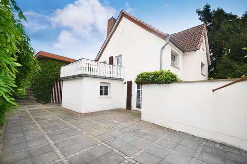 Foto - Haus zum Kaufen in Niederkassel 449.000,00 € 100 m²