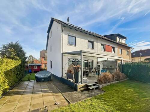 Foto - Haus zum Kaufen in Zirndorf 625.000,00 € 146.19 m²