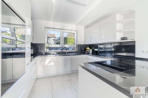 Foto - Haus zum Kaufen in Langenfeld 649.900,00 € 170.39 m²