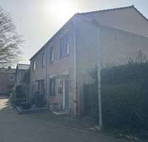 Haus zum Kaufen in Düsseldorf Garath 437.000,00 € 89 m² - Düsseldorf / Garath