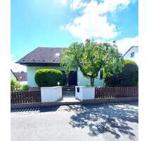 Haus zum Kaufen in Cadolzburg 655.000,00 € 245 m²