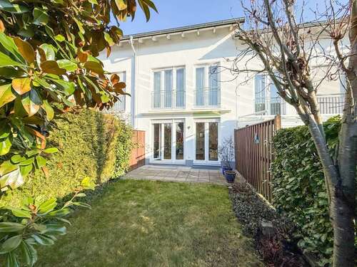 Foto - Haus zum Kaufen in Schwalbach 665.000,00 € 125.6 m²