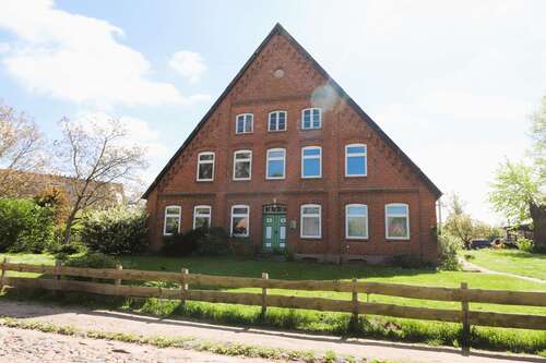 Foto - Haus zum Kaufen in Lübeck 380.000,00 € 240 m²