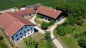 Haus zum Kaufen in Tacherting 1.750.000,00 € 264 m²
