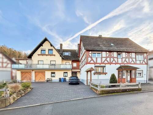 Foto - Haus zum Kaufen in Eschenburg 397.800,00 € 313.86 m²