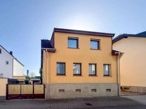 Foto - Haus zum Kaufen in Schwalbach 549.000,00 € 135.67 m²