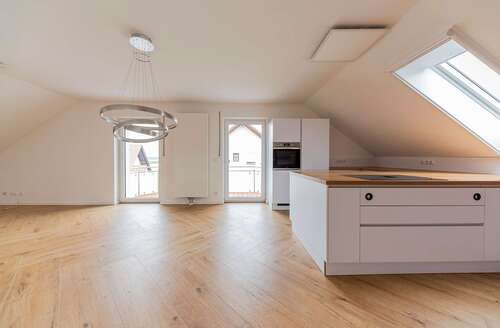 Foto - Wohnung zum Mieten in Wolfersdorf 1.190,00 € 107.24 m²