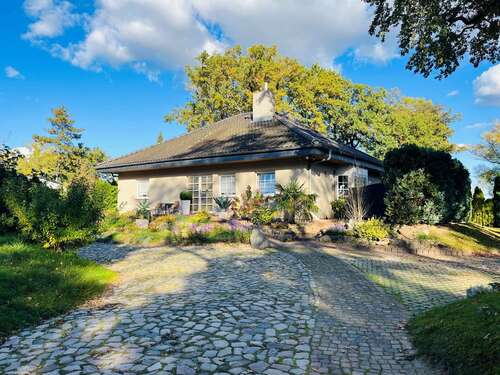 Foto - Haus zum Kaufen in Brandenburg 910.000,00 € 248 m²