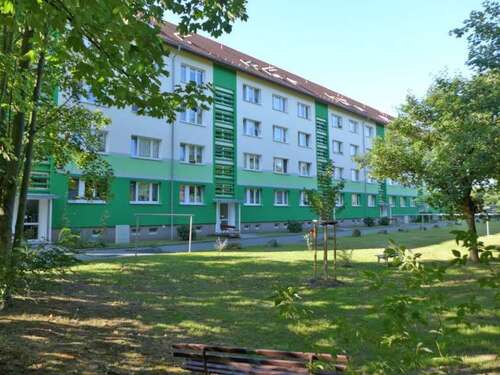 Foto - Wohnung zum Mieten in Limbach-Oberfrohna 245,00 € 45.86 m²