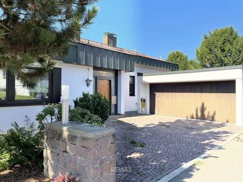 Foto - Haus zum Mieten in Waiblingen 2.900,00 € 250 m²