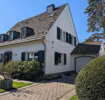 Haus zum Mieten in Meerbusch Strümp 2.300,00 € 200 m² - Meerbusch / Strümp