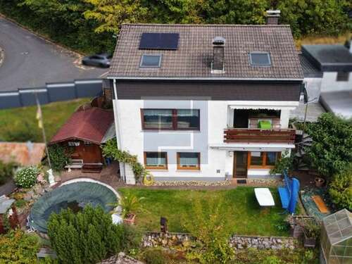 Foto - Haus zum Kaufen in Kreuztal 312.000,00 € 203 m²