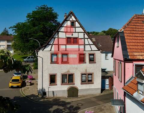 Foto - Haus zum Kaufen in Grünstadt 220.000,00 € 251.9 m²