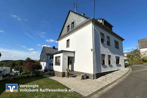 Foto - Haus zum Kaufen in Dommershausen-Sabershausen 189.000,00 € 159 m²